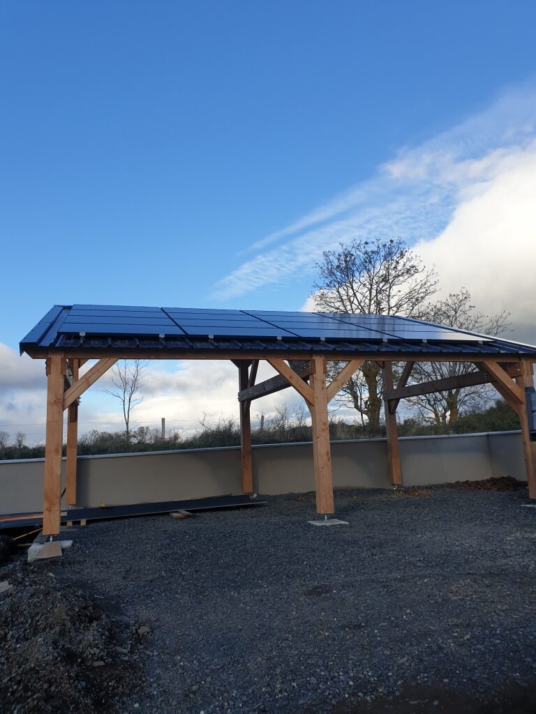 OHE - Installation de panneaux solaire sur un carport